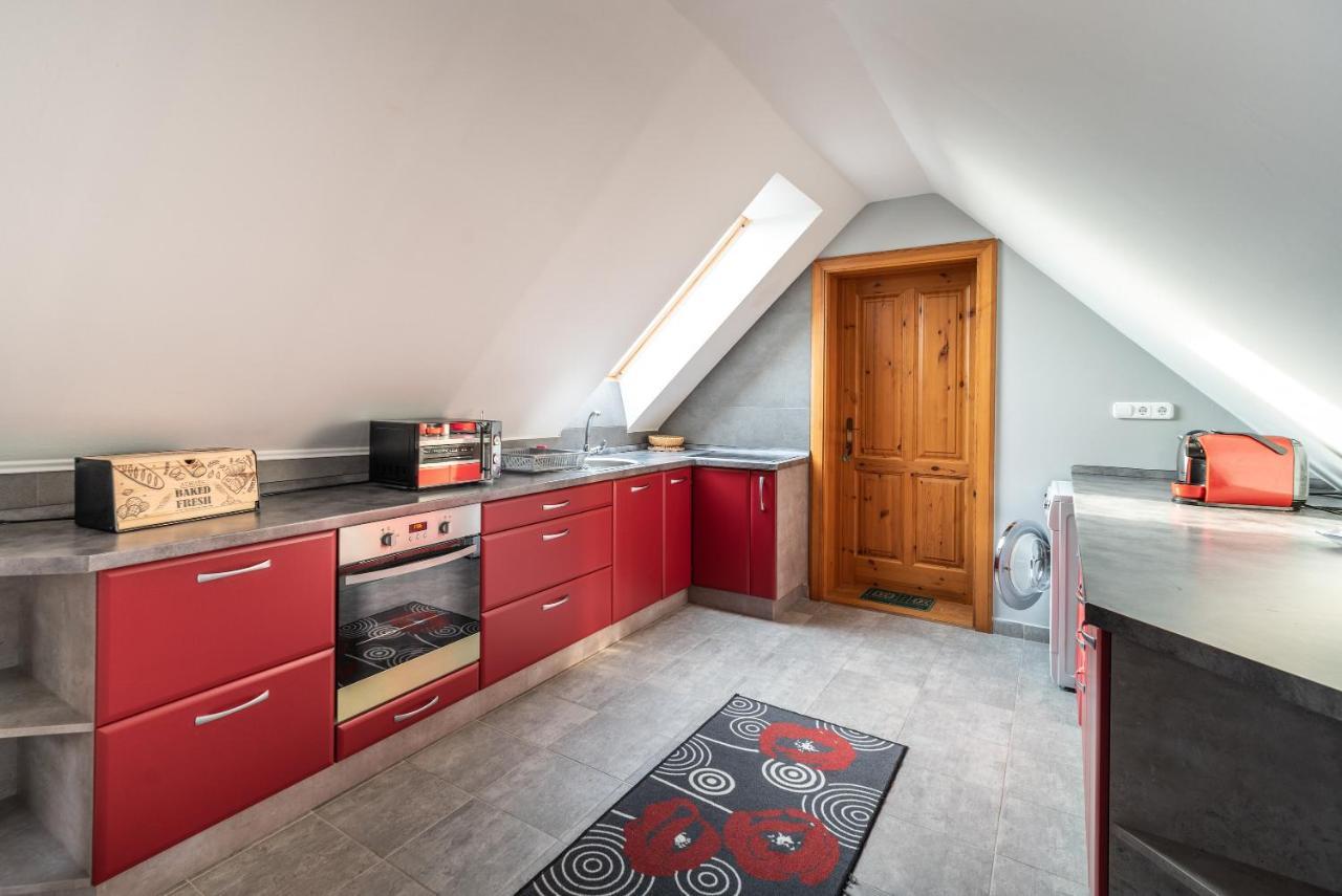 Buzavirag Apartman Keszthely Luaran gambar